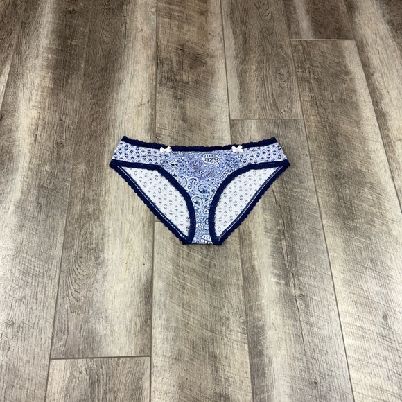 Victoria's Secret Other - VS‎ Navy Paisley Low Rise Hiphugger Underwear